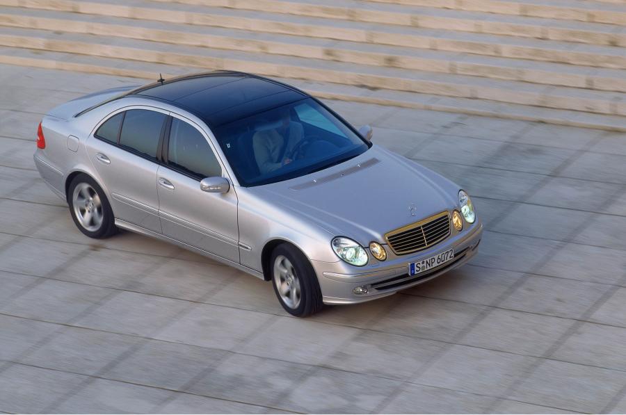  Mercedes-Benz E-Class 2002 года  (фото 437 из 448)